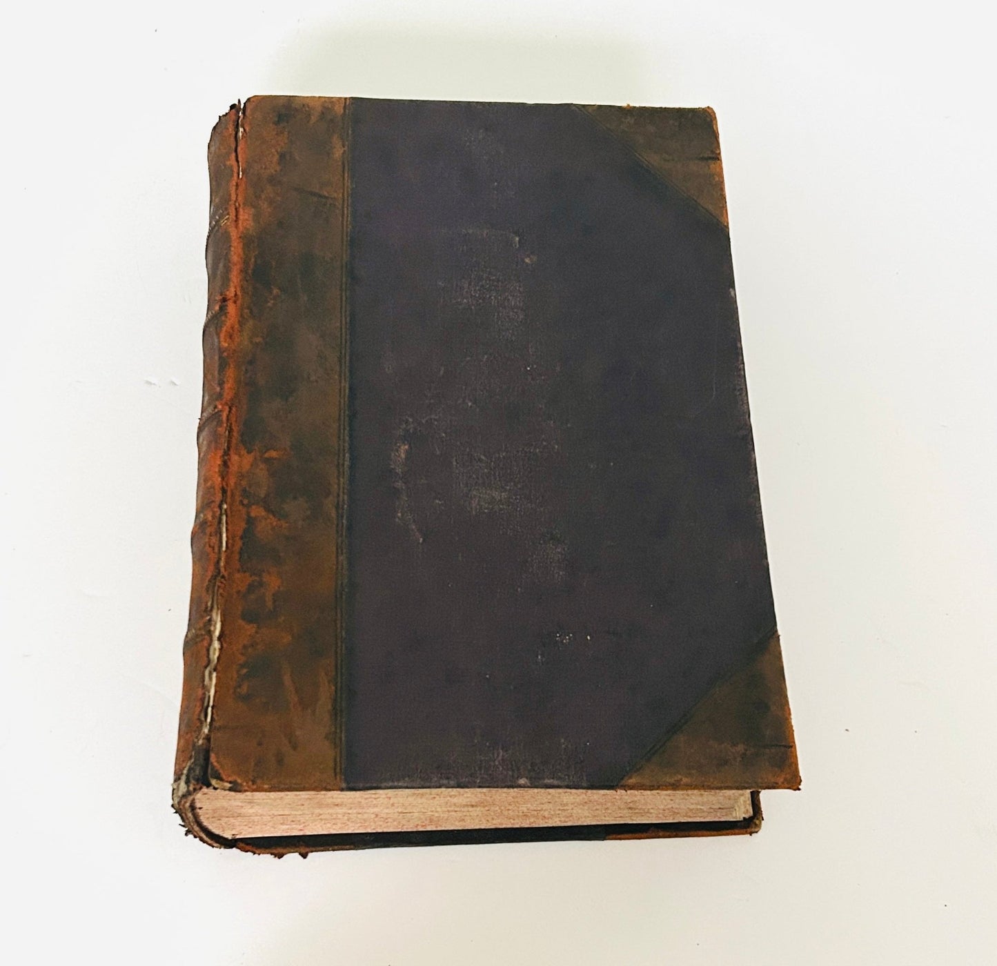 The Builder Antique Bound Volume CXXVI - January to June 1924 Architecture - Room Four
