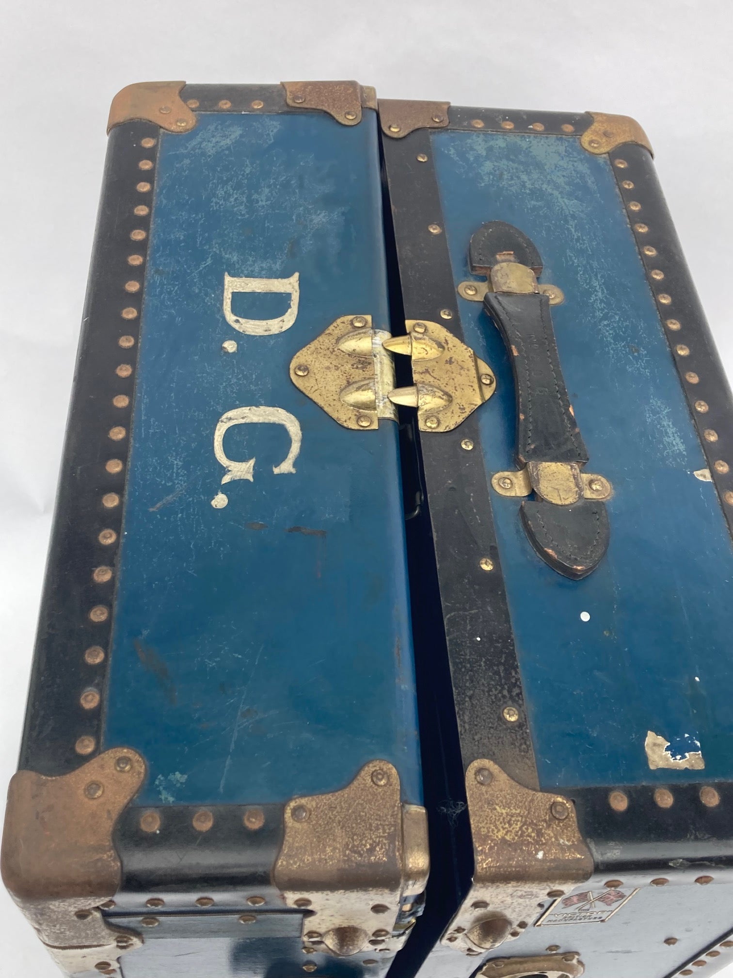 "THE VICTOR" Steamer Trunk / wardrobe, 1920's - Room Four