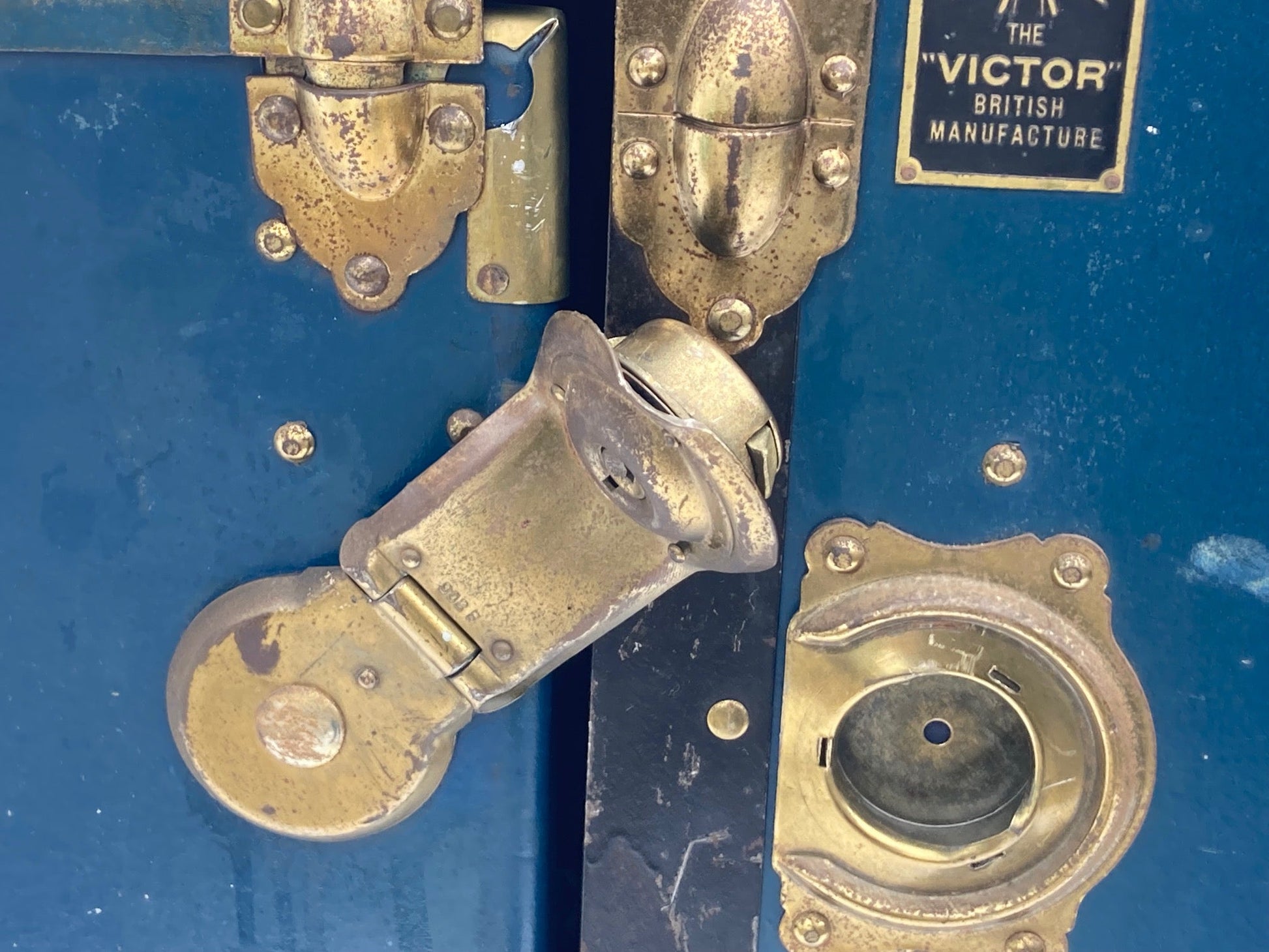 "THE VICTOR" Steamer Trunk / wardrobe, 1920's - Room Four