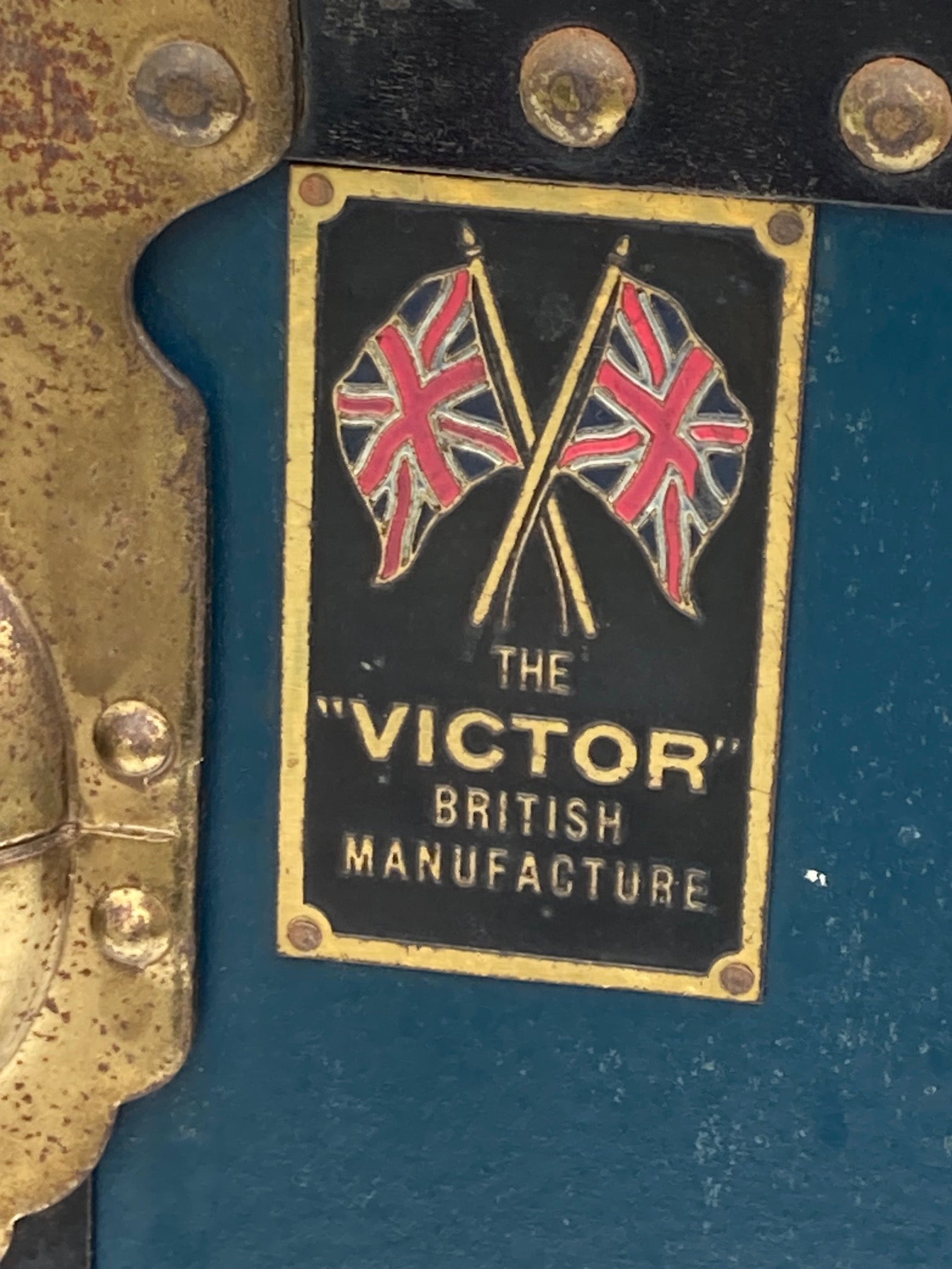 "THE VICTOR" Steamer Trunk / wardrobe, 1920's - Room Four