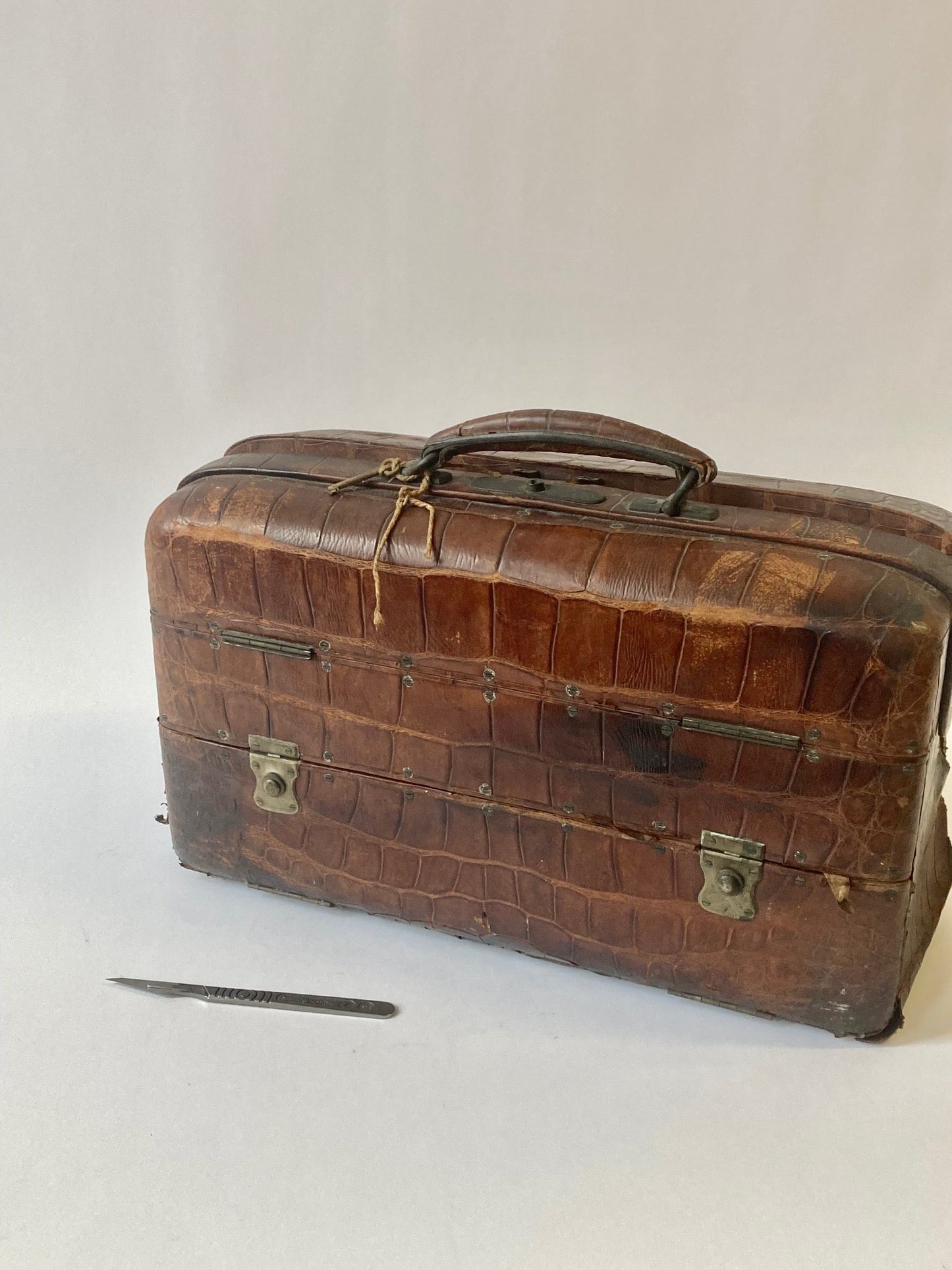 Victorian Explorer's Medicine Chest - Room Four