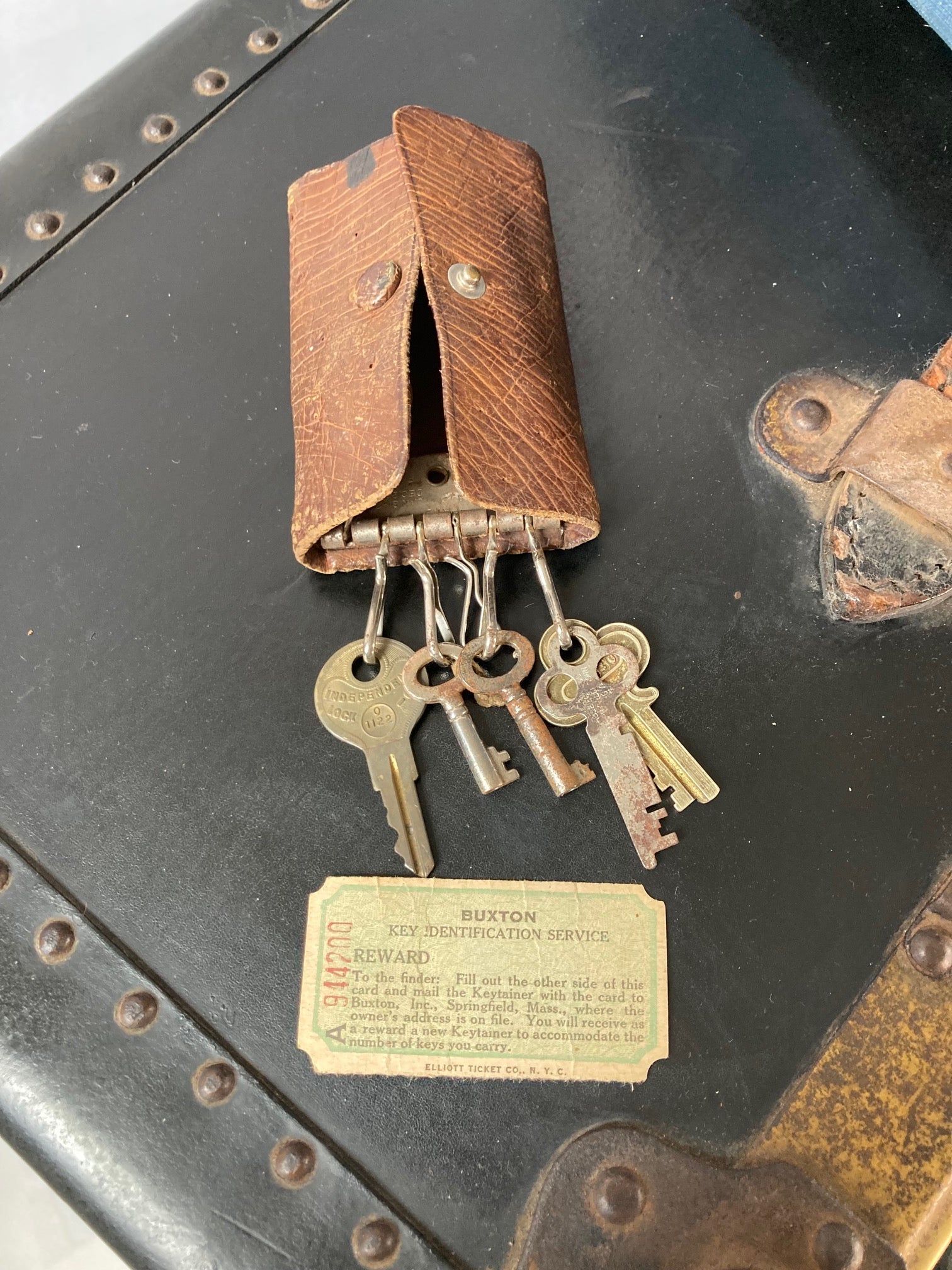 Steamer Trunk / wardrobe, 1920's - Room Four