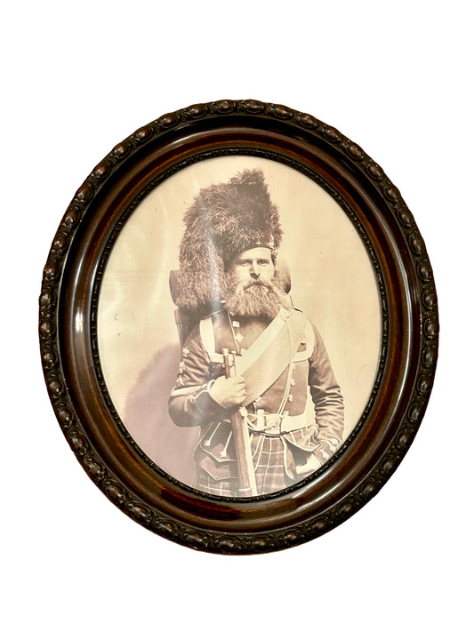 Framed Victorian Scottish Soldier Portrait – Original 19th-Century Photograph in Ornate Oval Frame