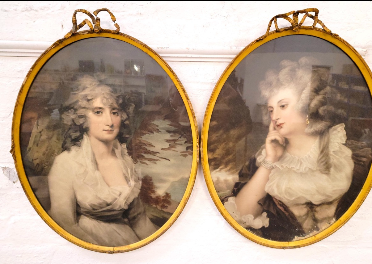 Antique Oval Portraits of Aristocratic Women – Gilt Ribbon Frames 20th Century - Reynolds & Raeburn
