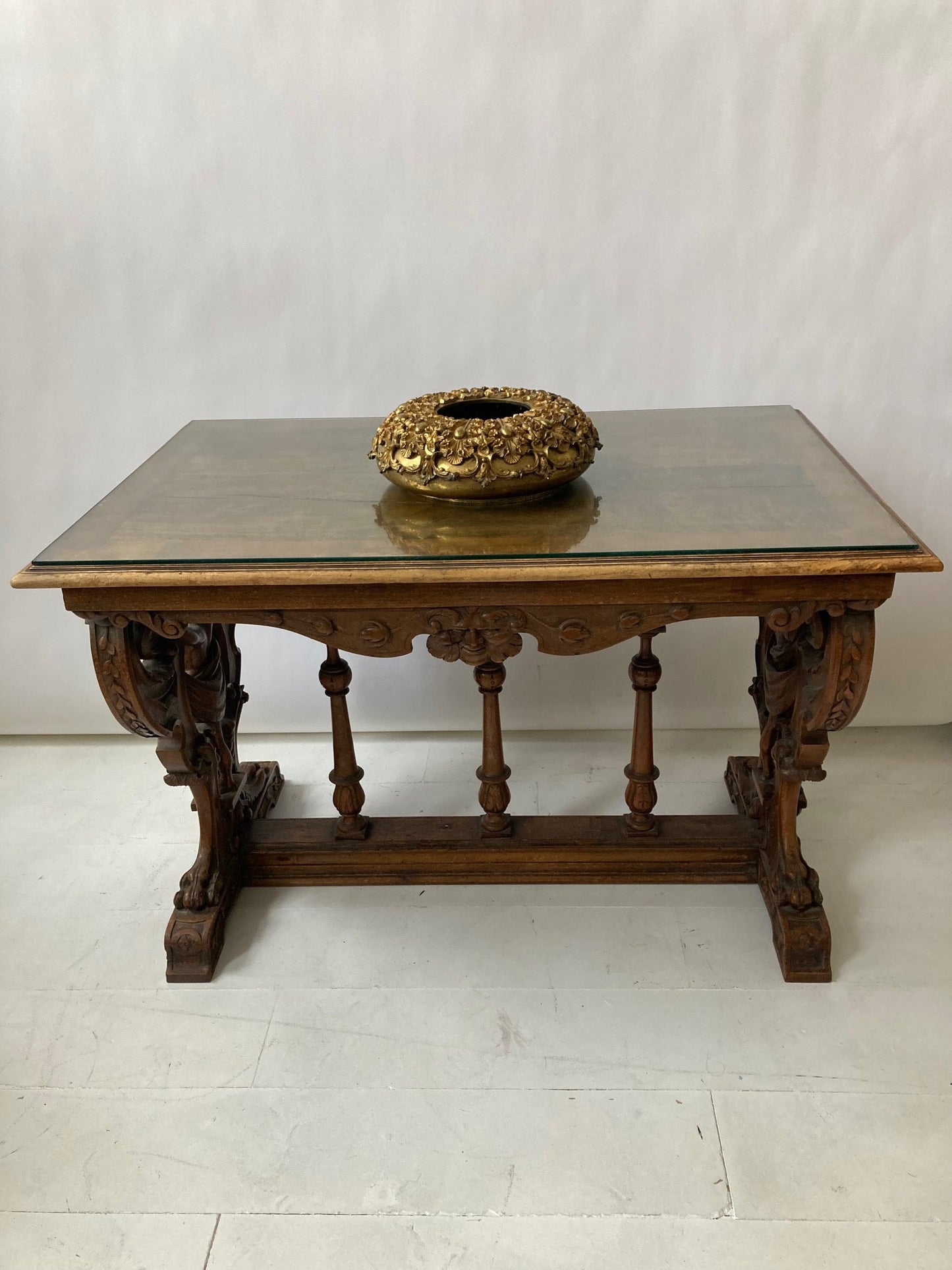 Antique Decorative Hardware - Room Four