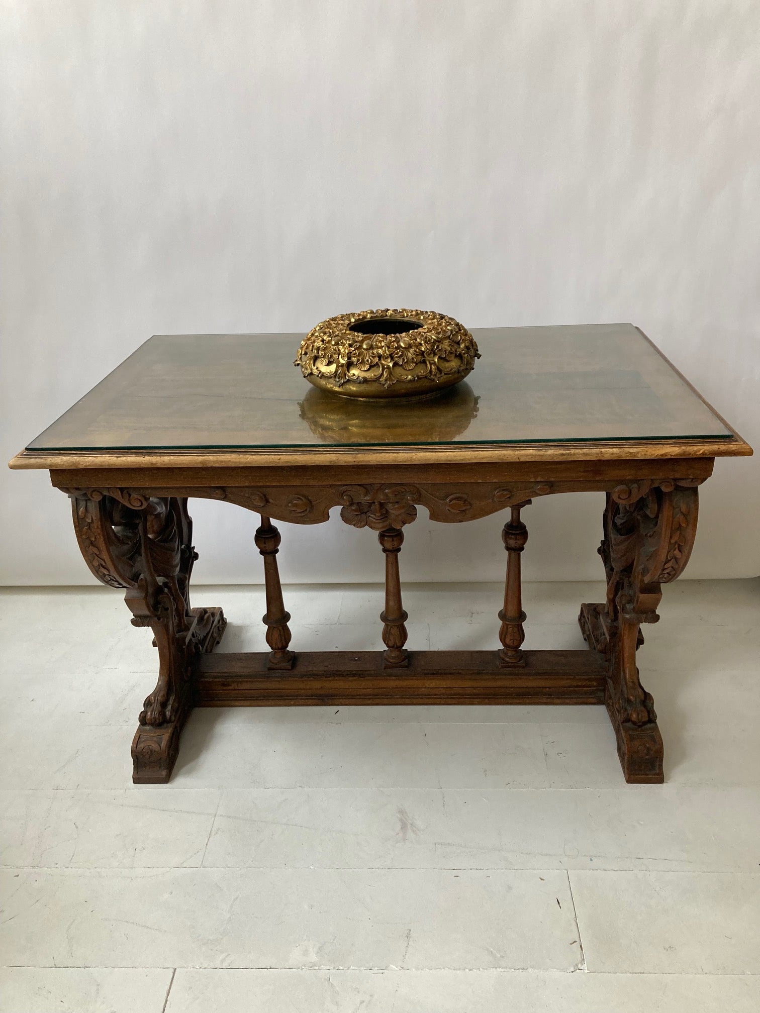 Antique Decorative Hardware - Room Four