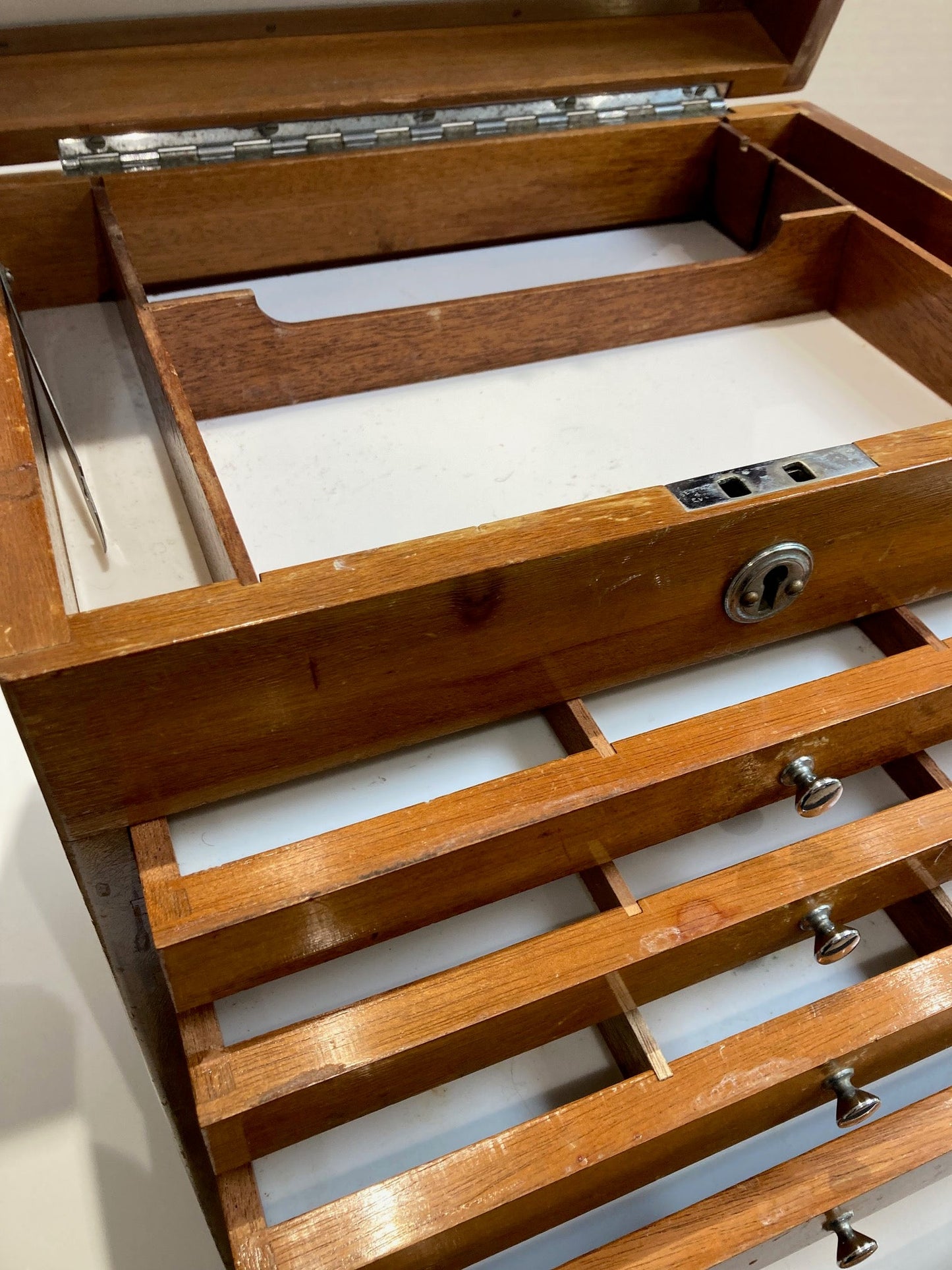 Dentist Cabinet - Room Four