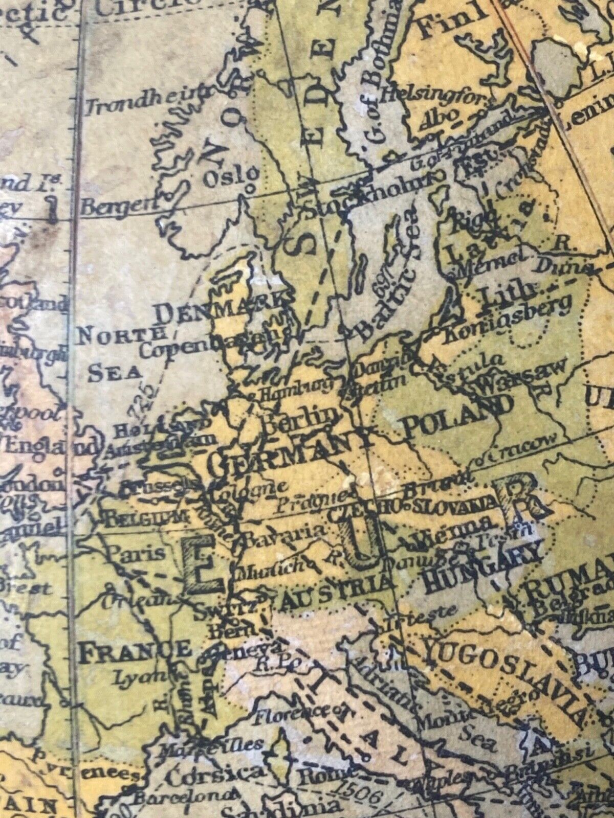 Terrestrial Globe - BRITISH EMPIRE - Room Four