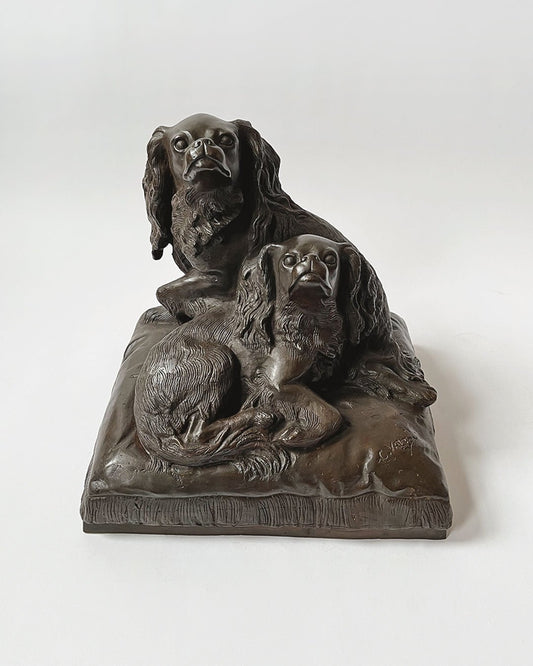 Cavalier King Charles Spaniels Bronze - Room Four