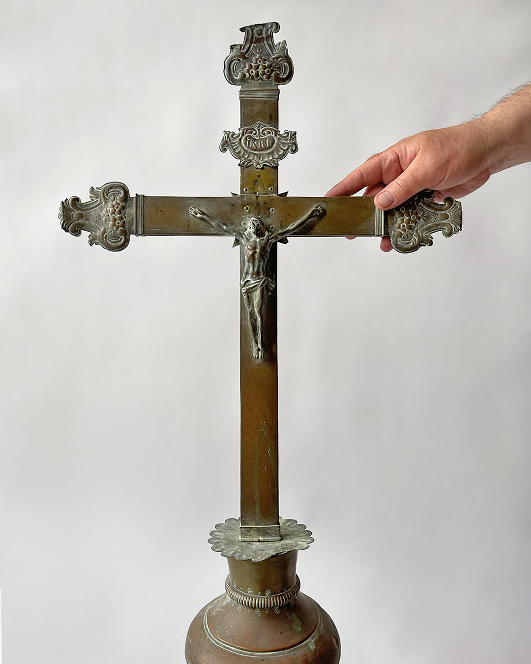 Cérémonial Antique Crucifix