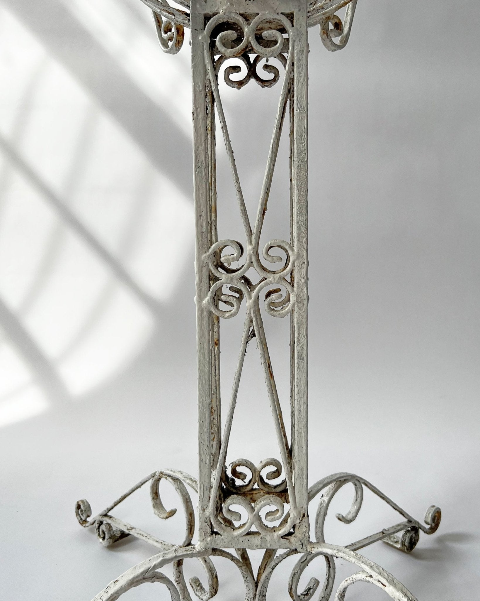 Iron Garden Planter - Room Four
