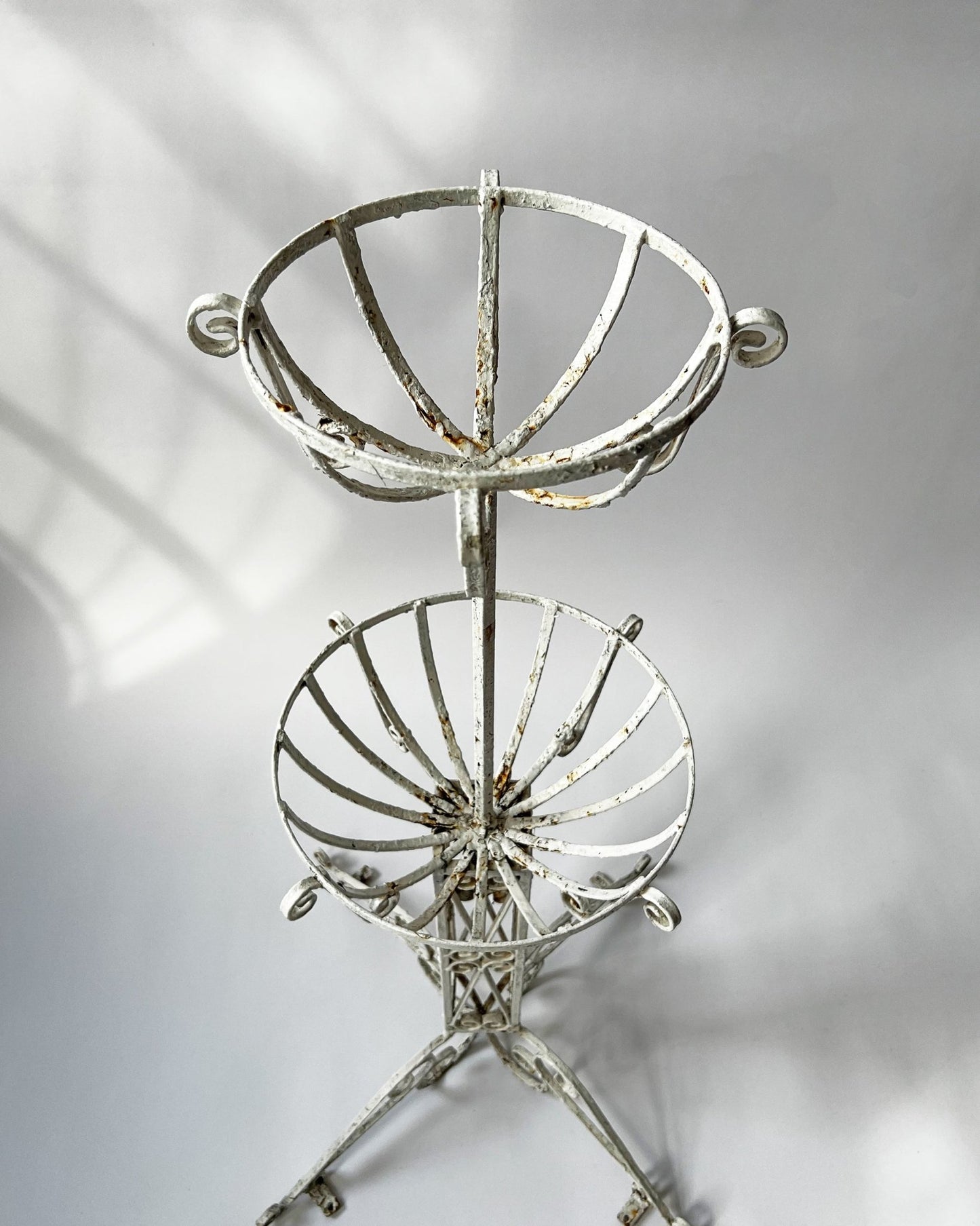 Iron Garden Planter - Room Four