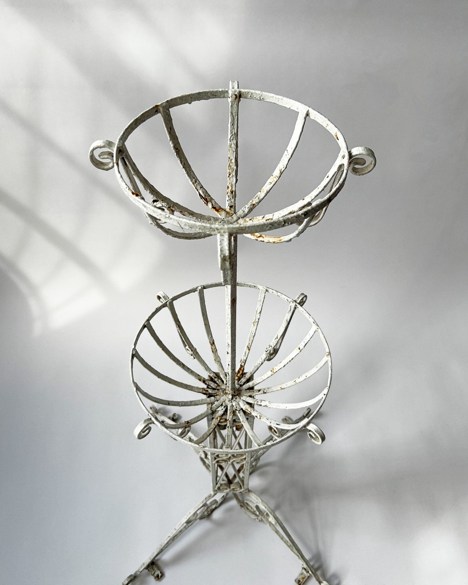 Iron Garden Planter - Room Four