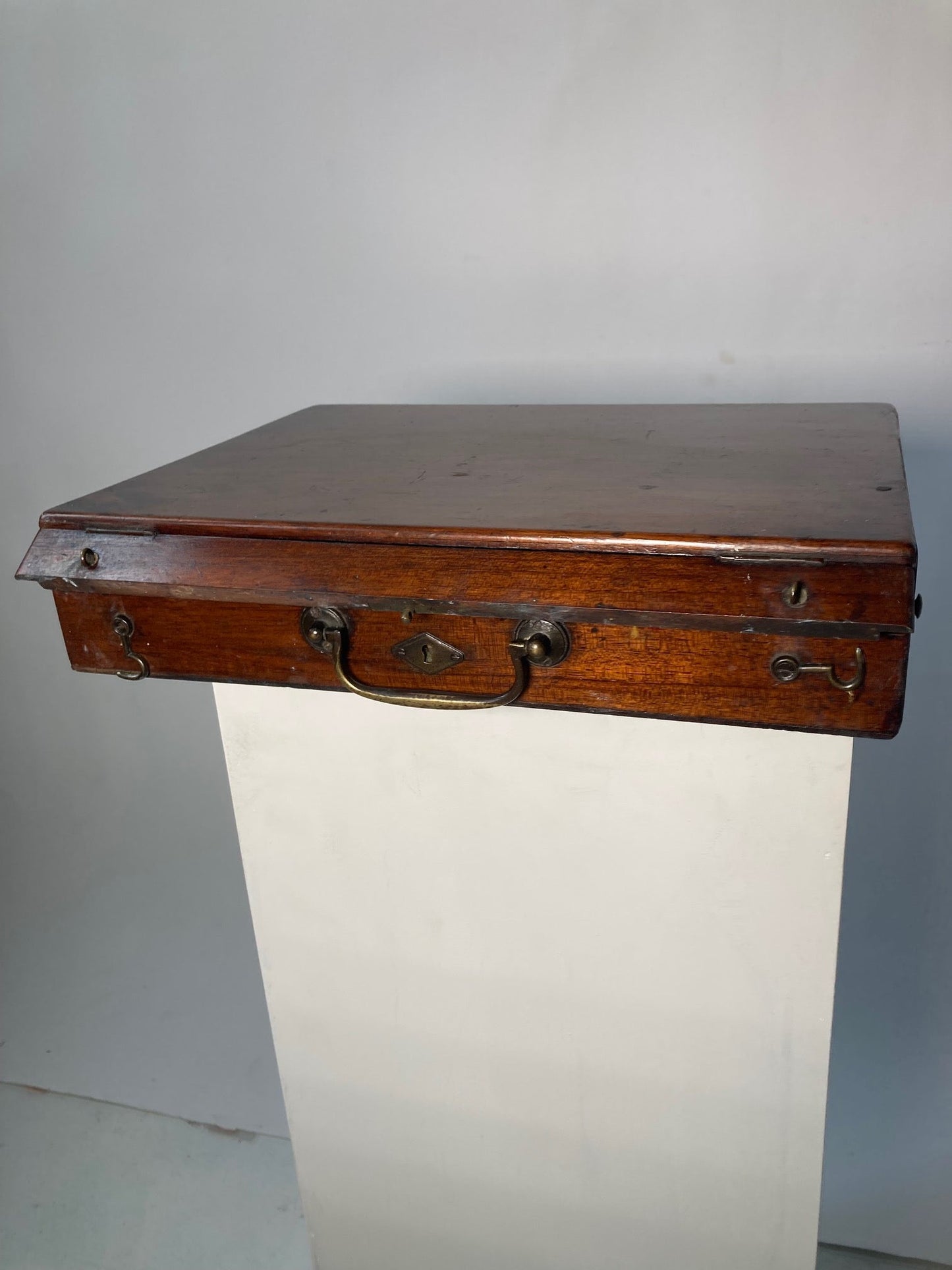 LECHERTIER ARTIST PAINT BOX - Room Four
