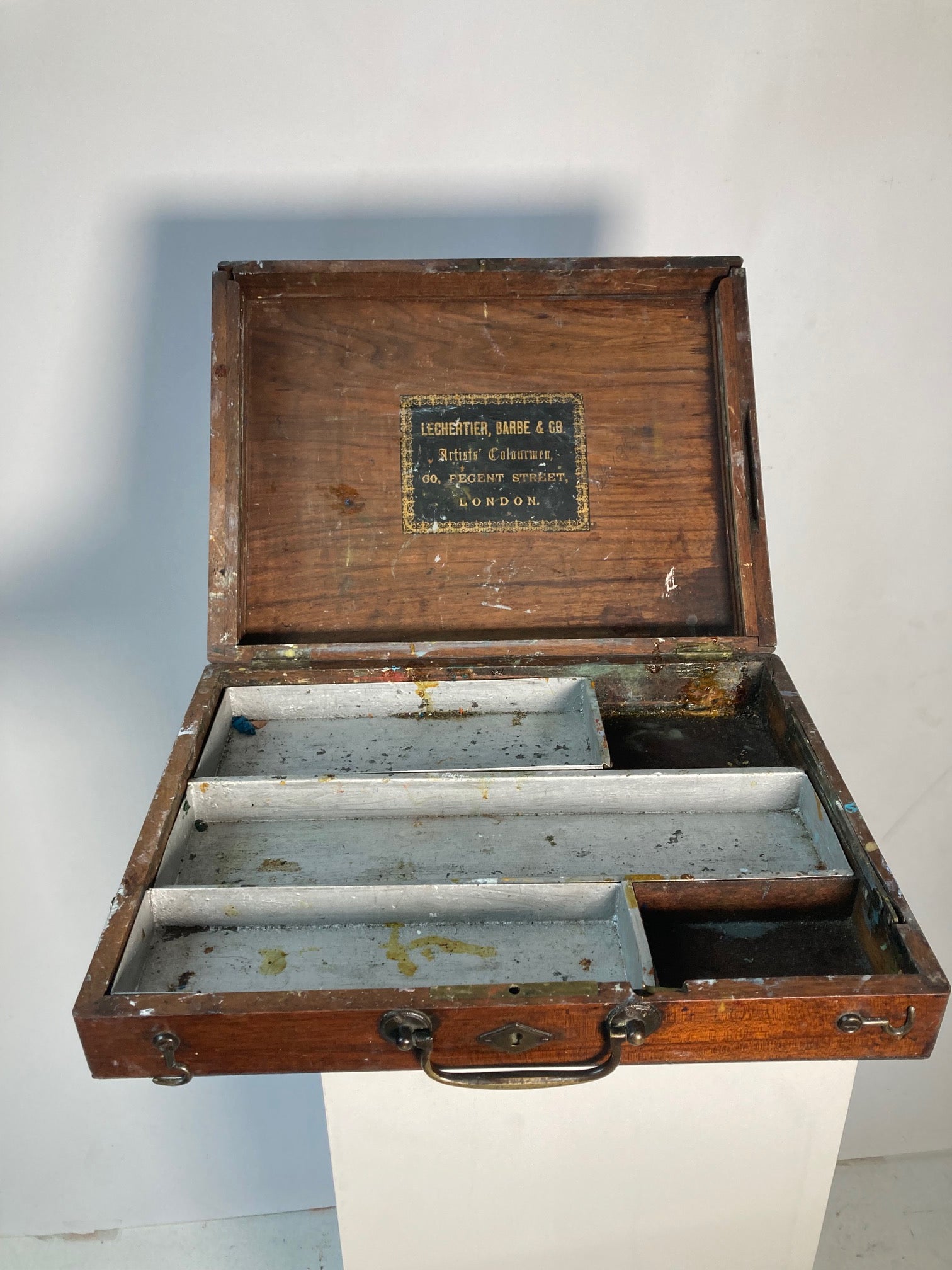 LECHERTIER ARTIST PAINT BOX - Room Four