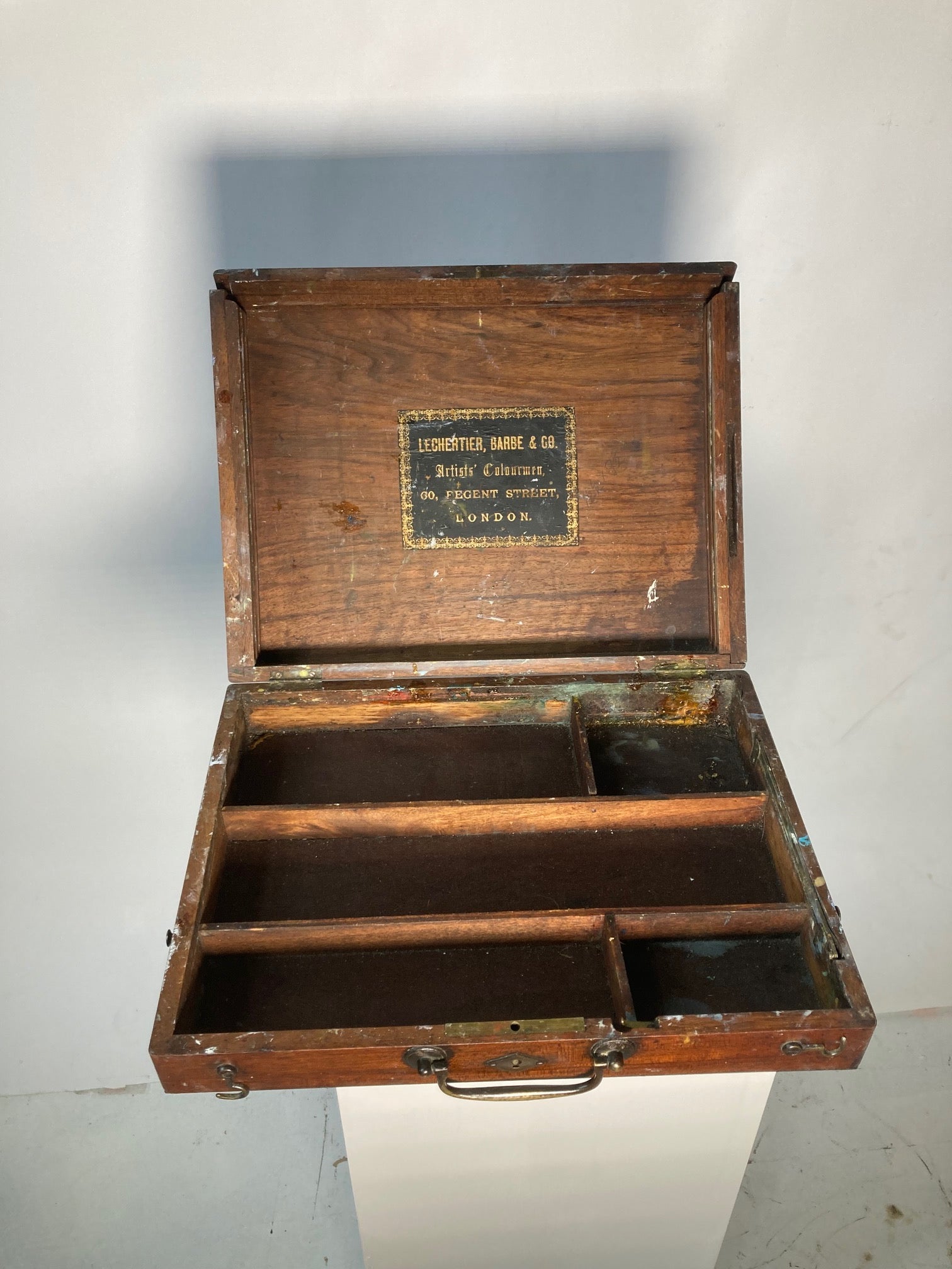 LECHERTIER ARTIST PAINT BOX - Room Four