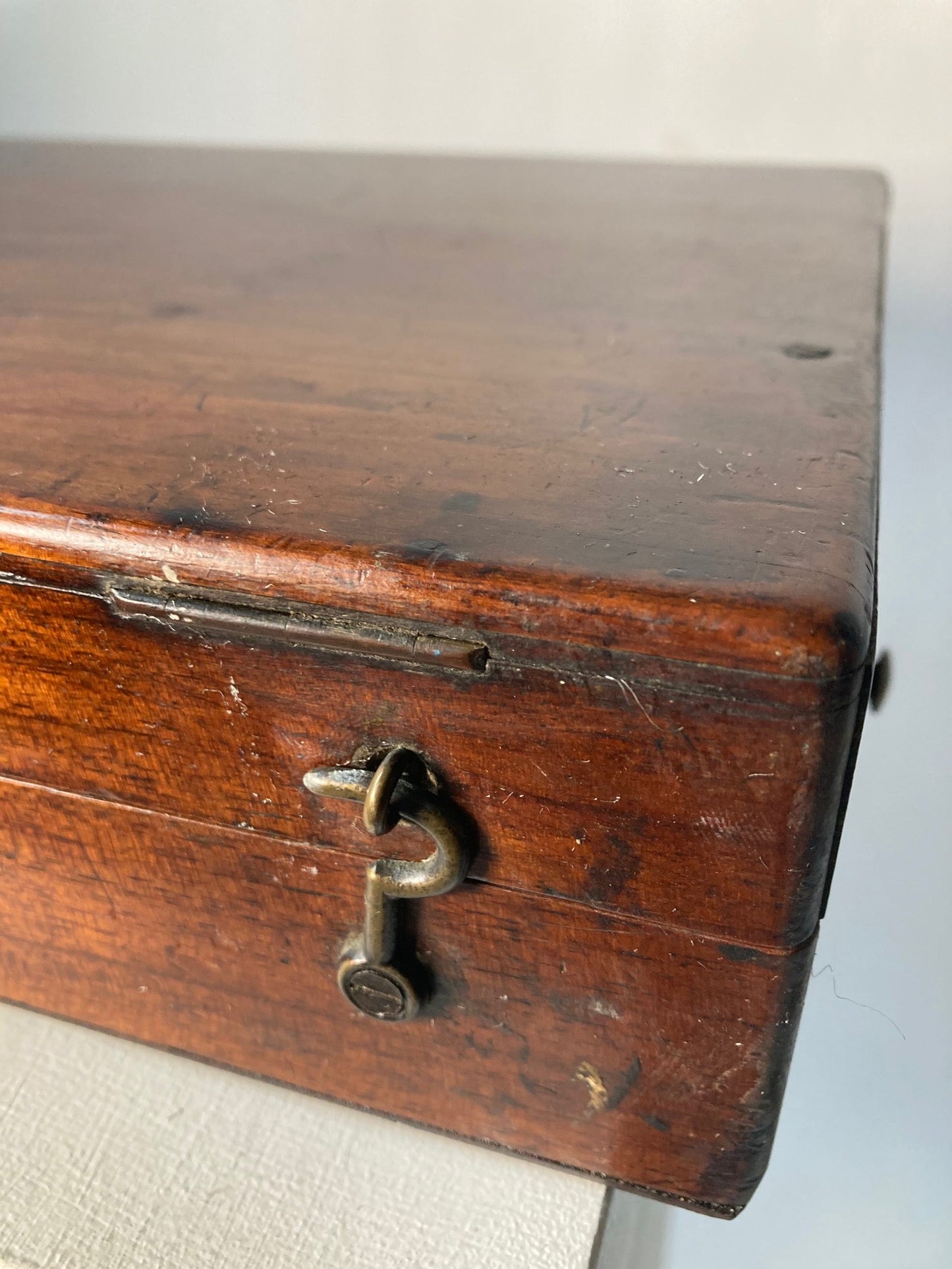 LECHERTIER ARTIST PAINT BOX - Room Four
