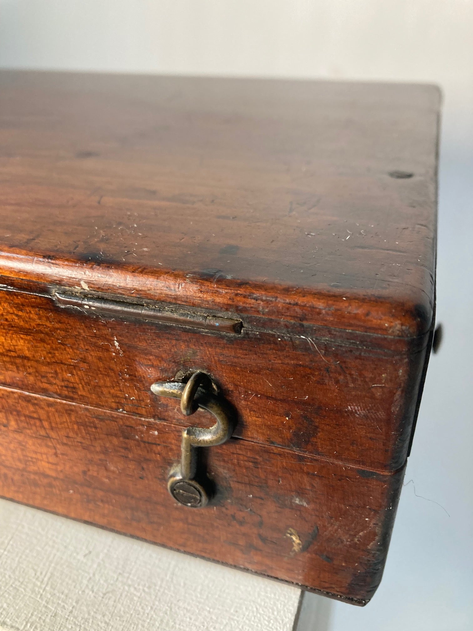 LECHERTIER ARTIST PAINT BOX - Room Four