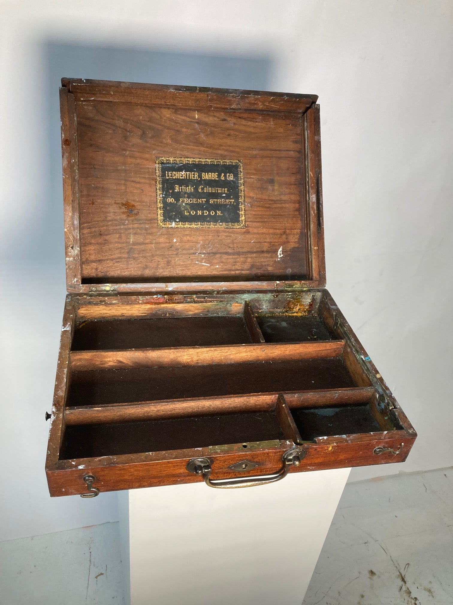 LECHERTIER ARTIST PAINT BOX - Room Four