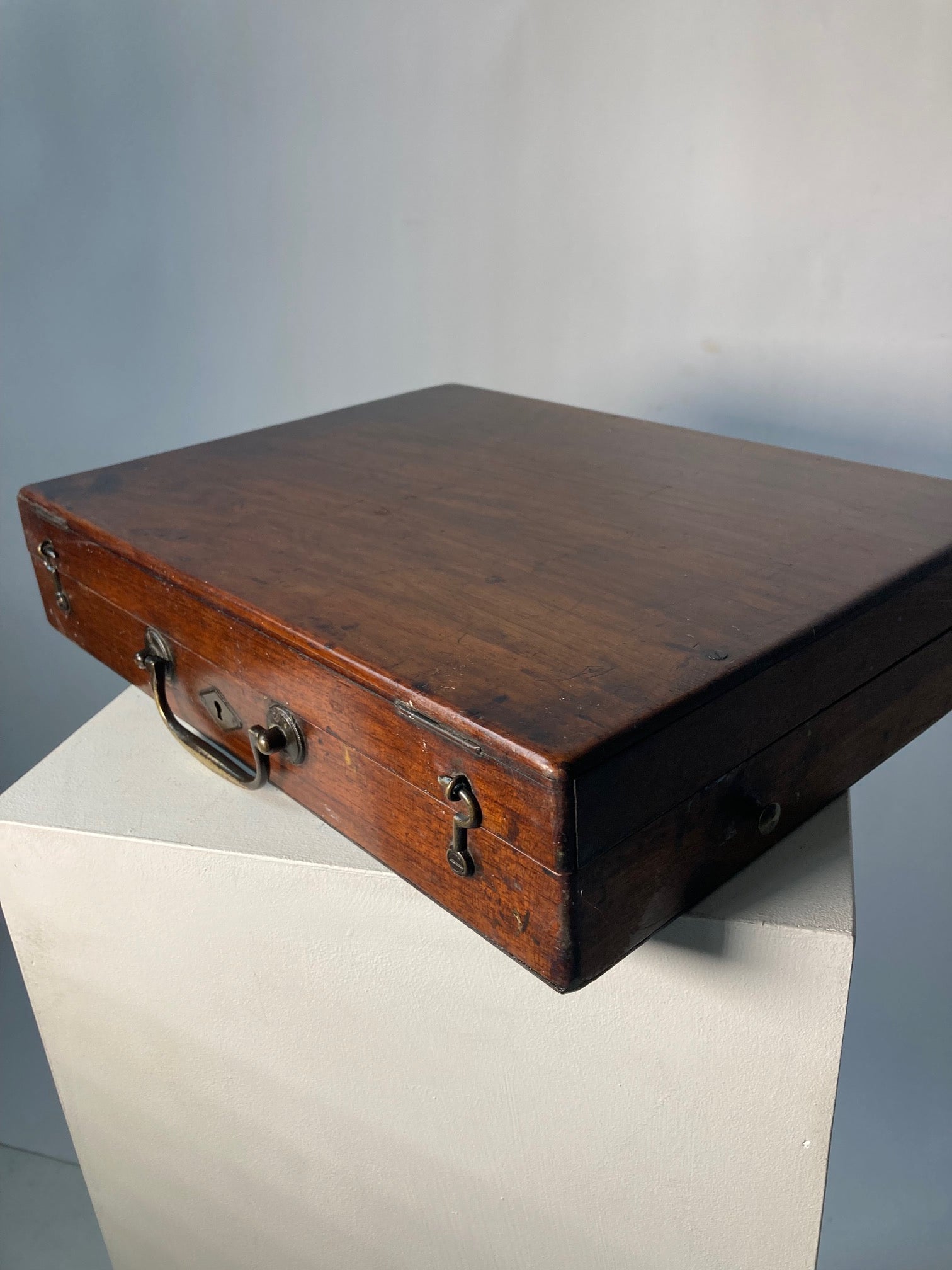 LECHERTIER ARTIST PAINT BOX - Room Four