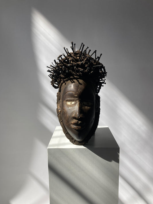 "Nail Fetish" Mask - Room Four