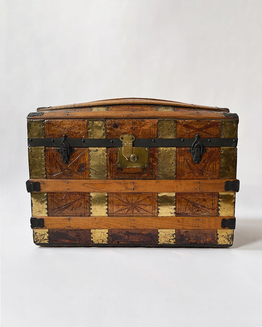 Saratoga Trunk - Antique - Room Four