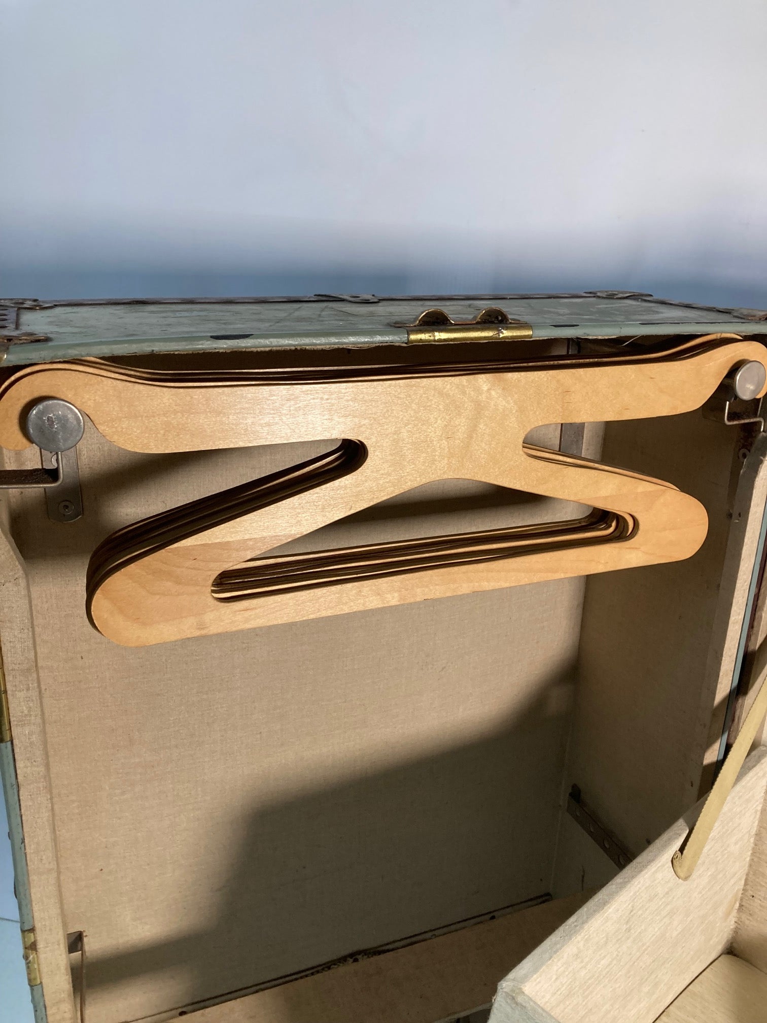 Steamer Travel Wardrobe Trunk - Room Four