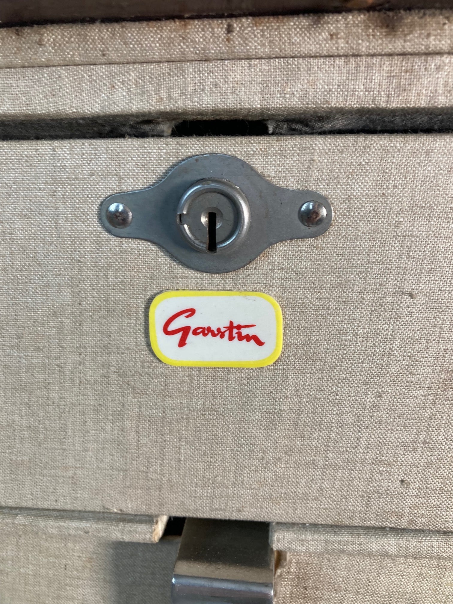 Steamer Travel Wardrobe Trunk - Room Four