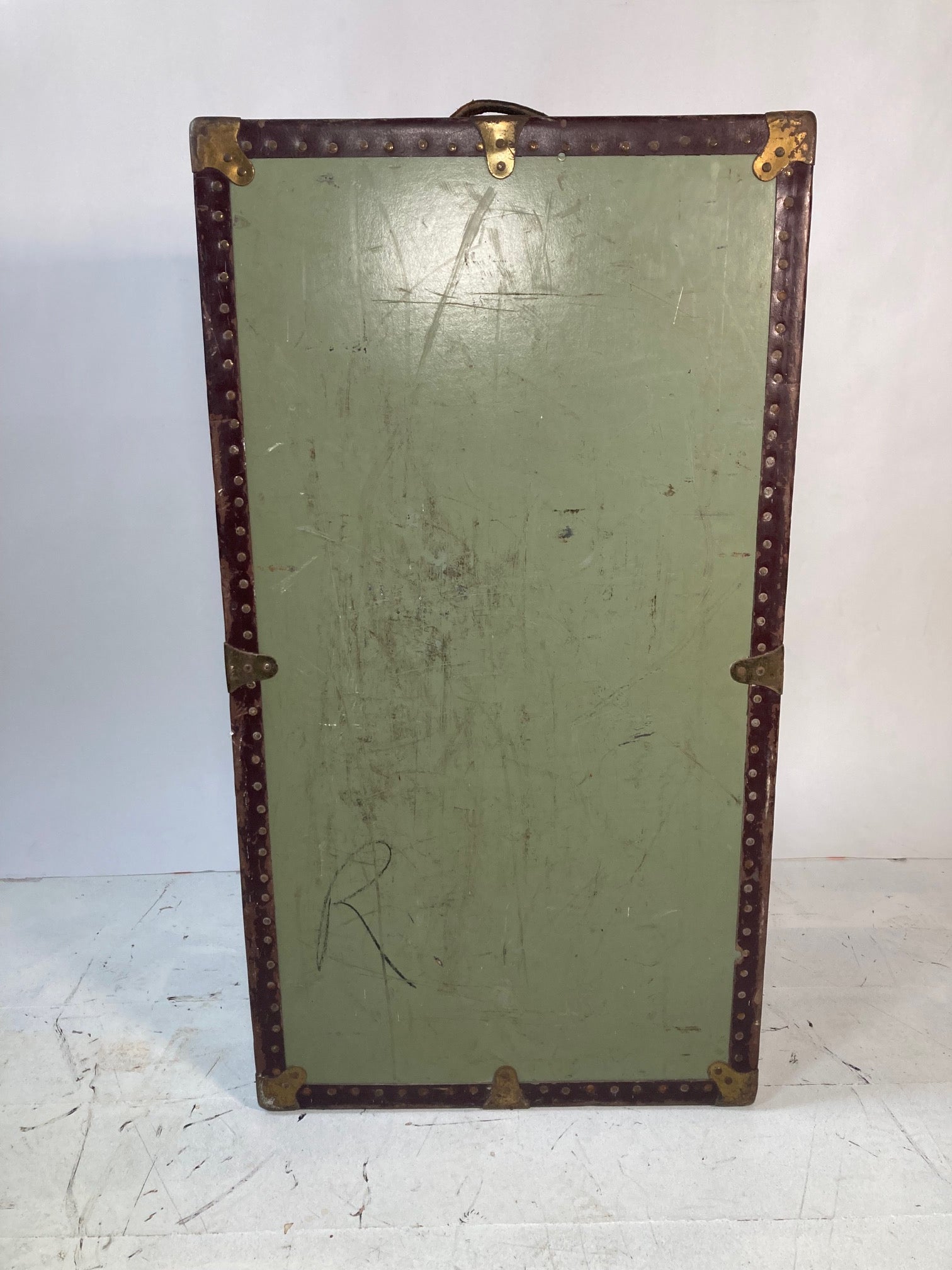 Steamer Travel Wardrobe Trunk - Room Four